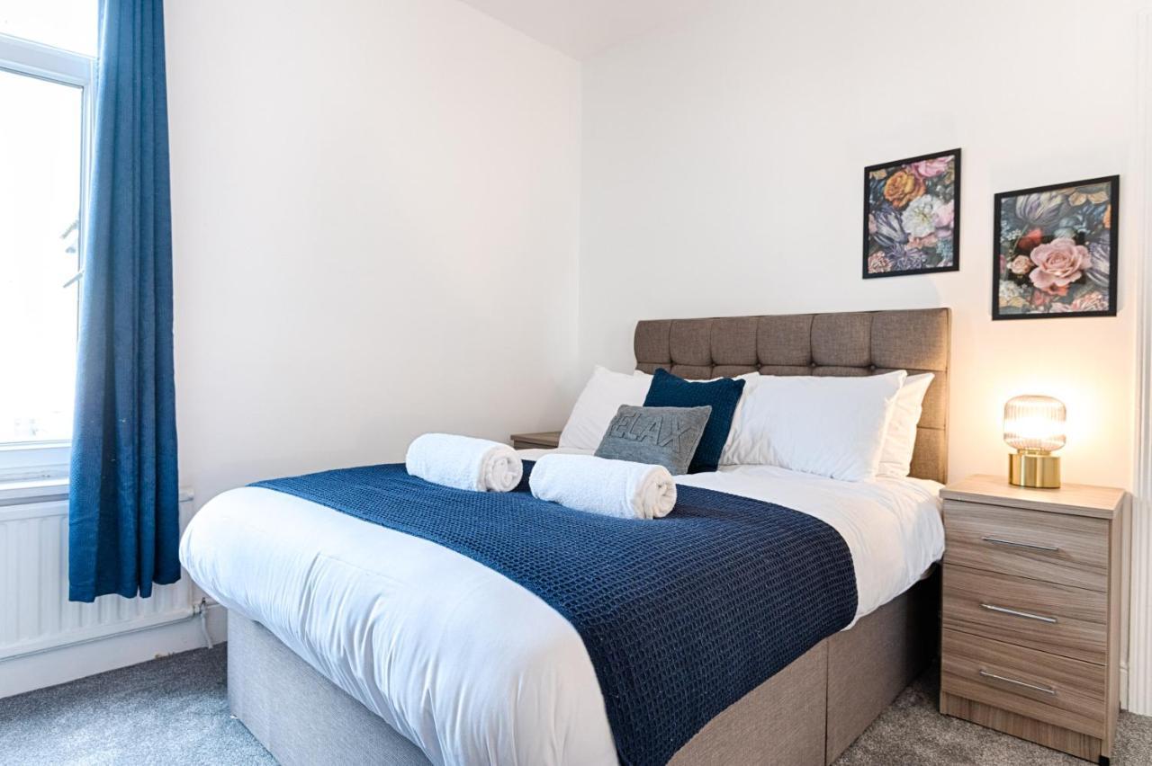 Make This Your Base! Tv In Every Bedroom! Merthyr Tydfil Exteriör bild
