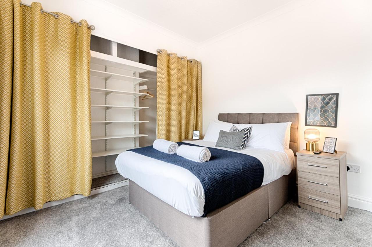Make This Your Base! Tv In Every Bedroom! Merthyr Tydfil Exteriör bild
